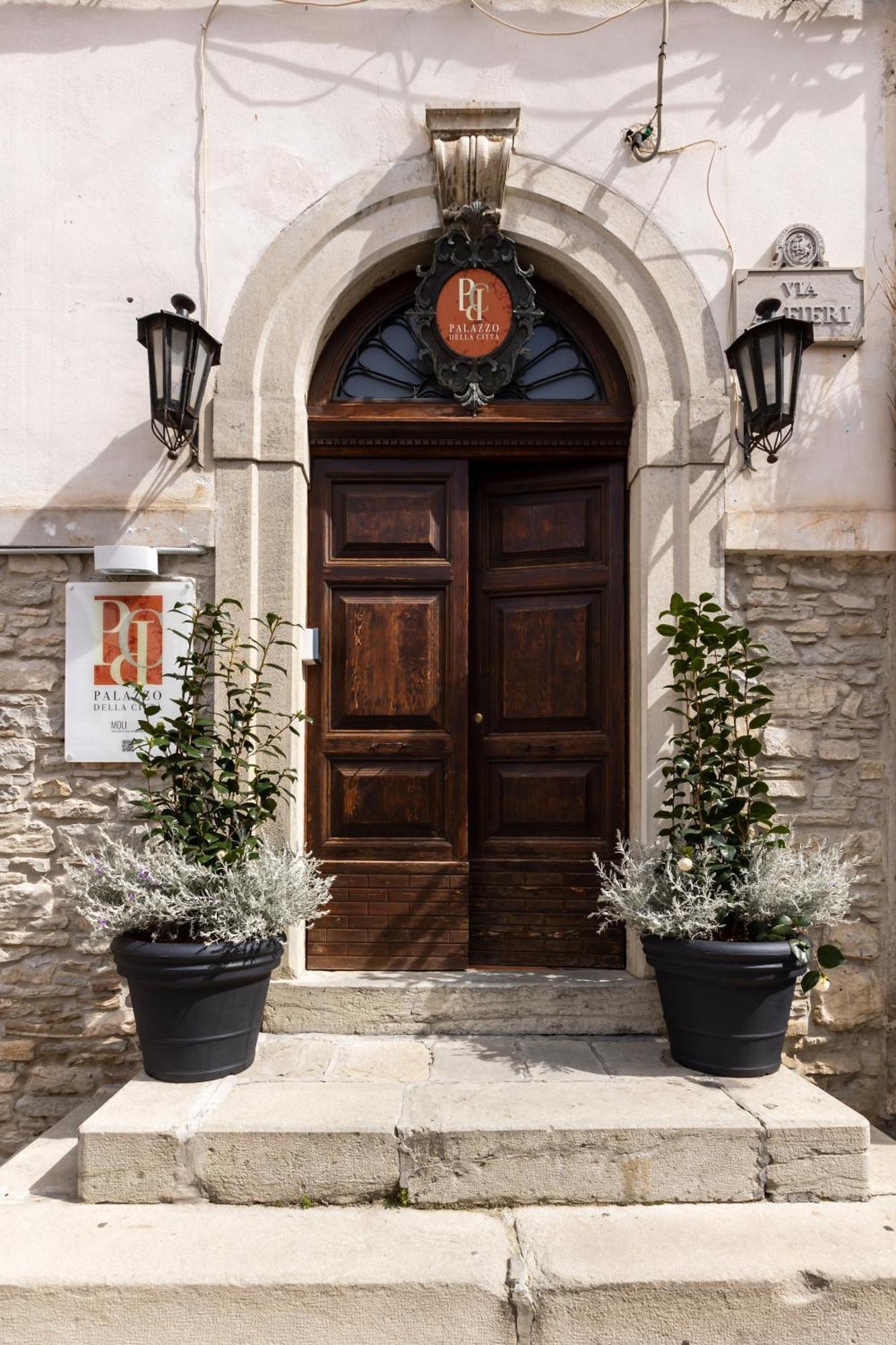 Hotel Palazzo Della Citta à Agnone Extérieur photo